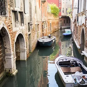 Apartment Rialto Corte Dei Sansoni Canal View By Wonderful Italy, Venice